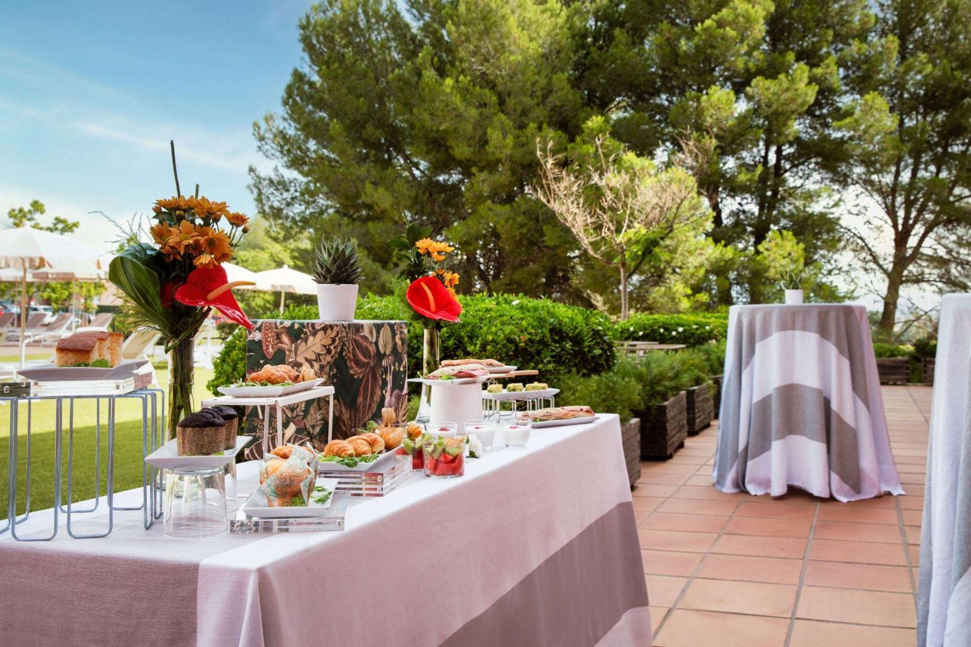 Dolce By Wyndham Barcelona Resort Sant Esteve Sesrovires Exterior photo