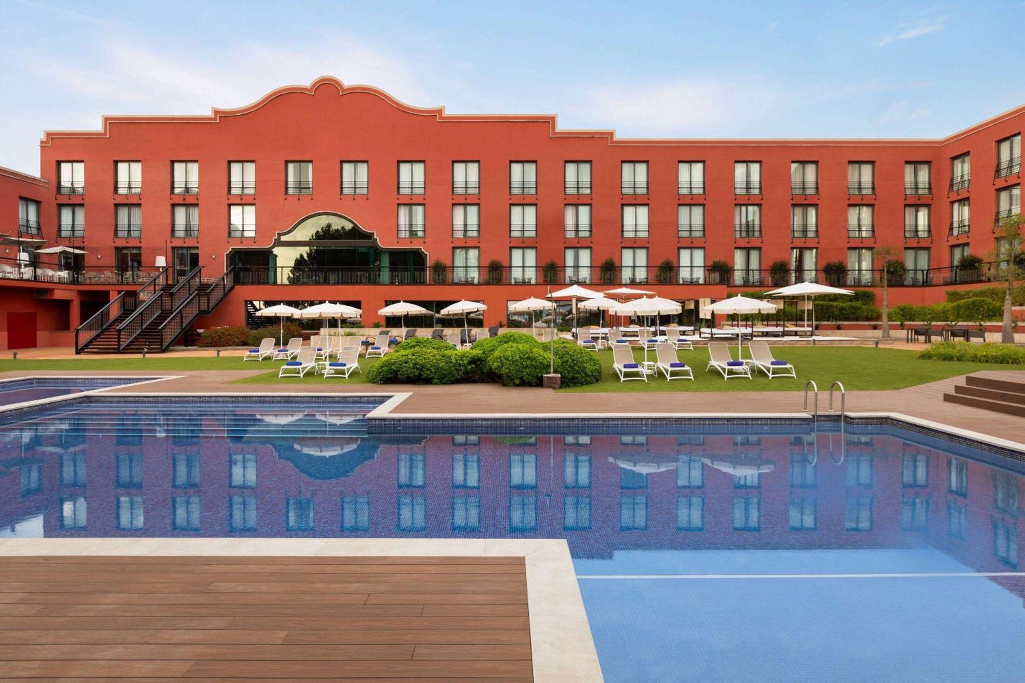 Dolce By Wyndham Barcelona Resort Sant Esteve Sesrovires Exterior photo